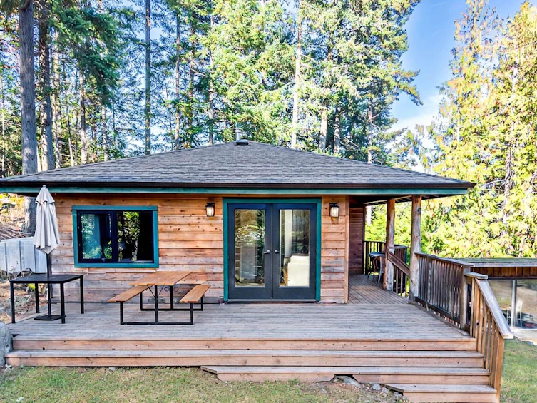 4318 Port Washington Road, Pender Island, BC, V0N 2M1