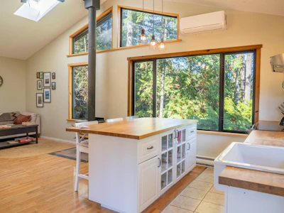 4318 Port Washington Road - 3