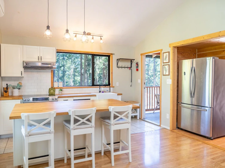 4318 Port Washington Road, Pender Island, BC, V0N 2M1 - 5
