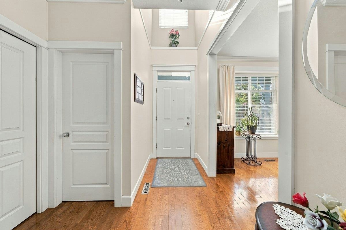 18589 67 Avenue - 4