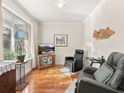 18589 67 Avenue - 5