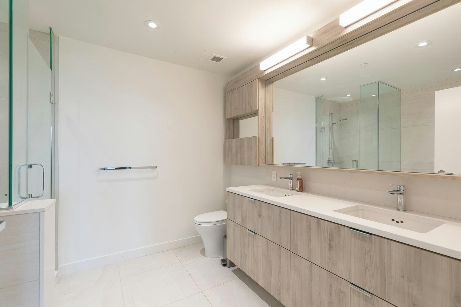 107-755 Harbourside Drive, North Vancouver, BC, V7P 0G1 - 18