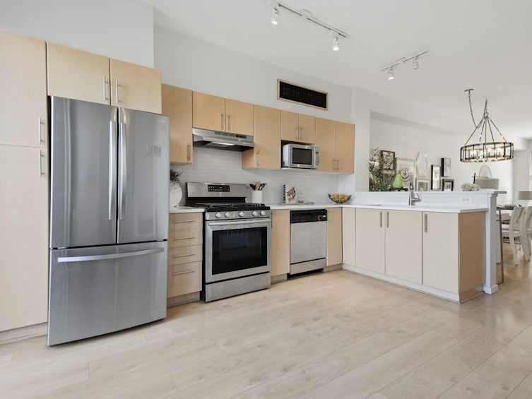 46-15152 62a Avenue, Surrey, BC, V3S 1V1 - 11