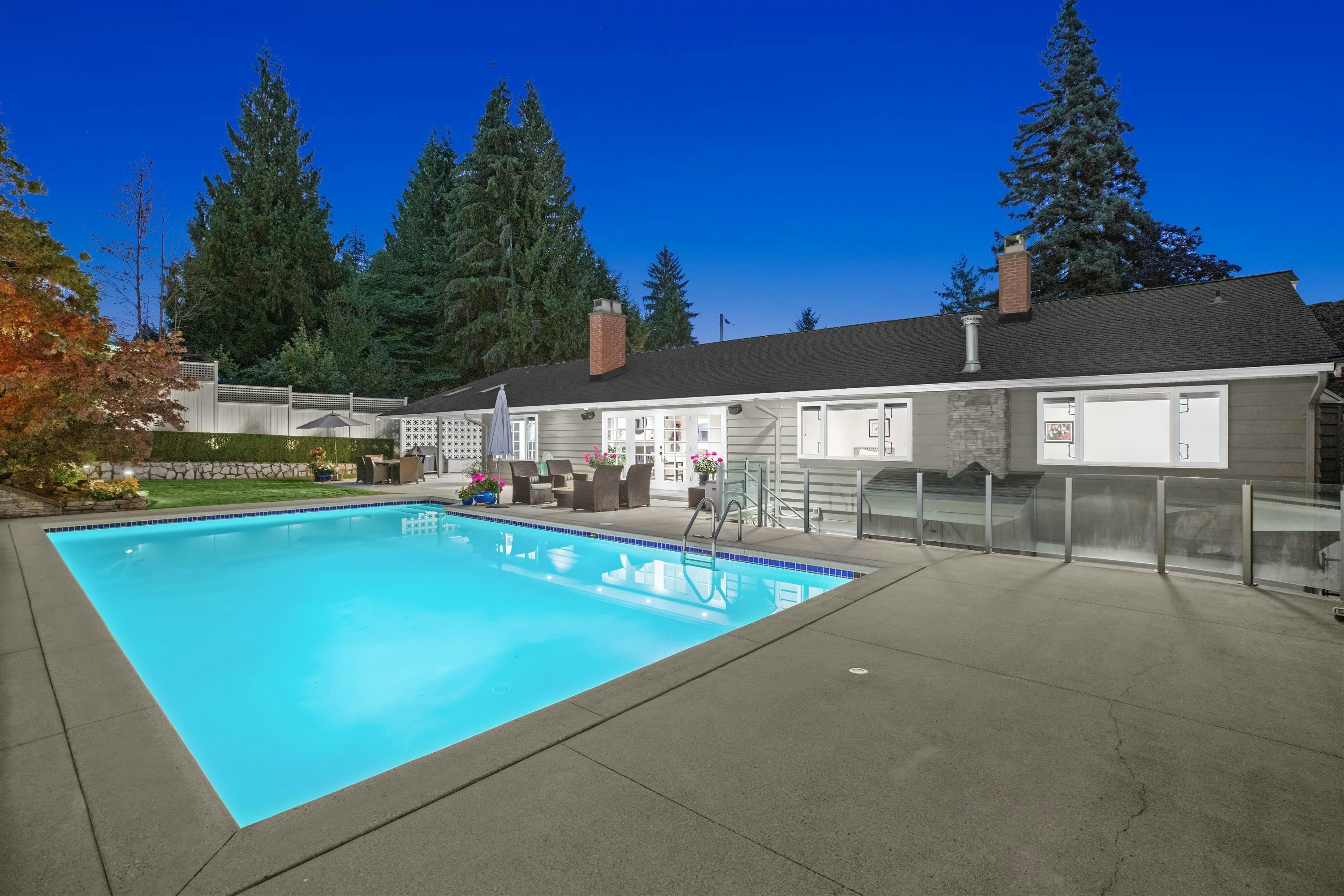 885 Margaree Place, West Vancouver, BC, V7T 2J5 - 35