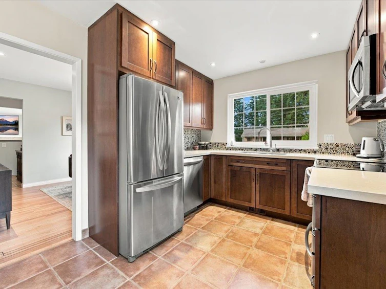768 Browning Place, North Vancouver, BC, V7H 1W9 - 9