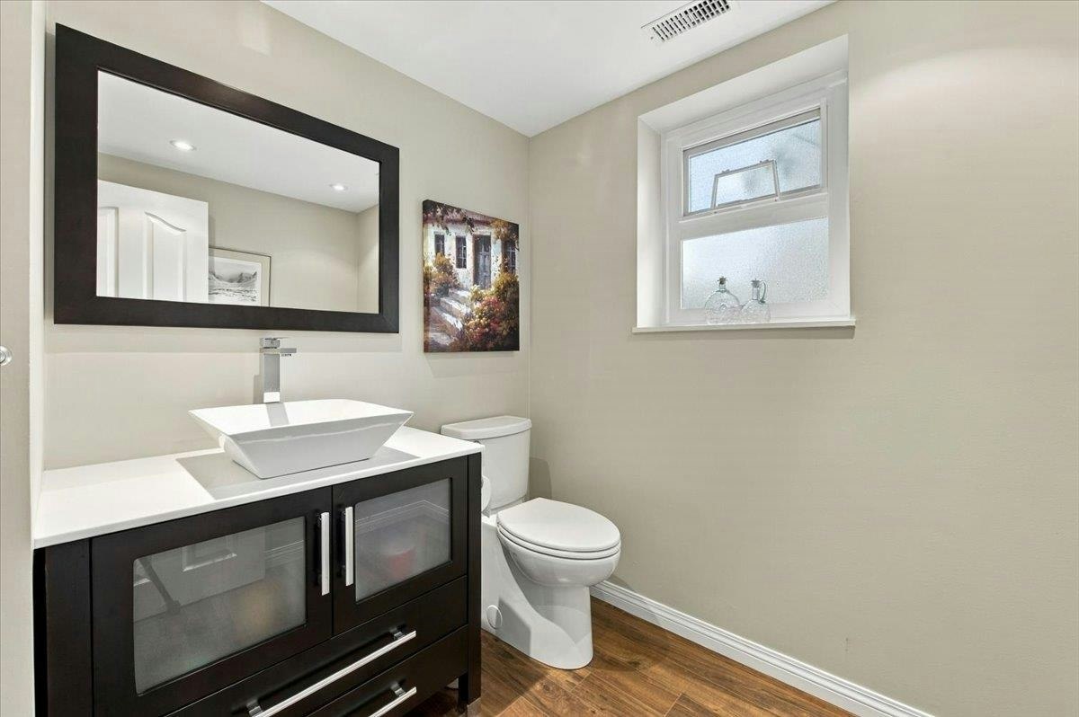 768 Browning Place, North Vancouver, BC, V7H 1W9 - 24