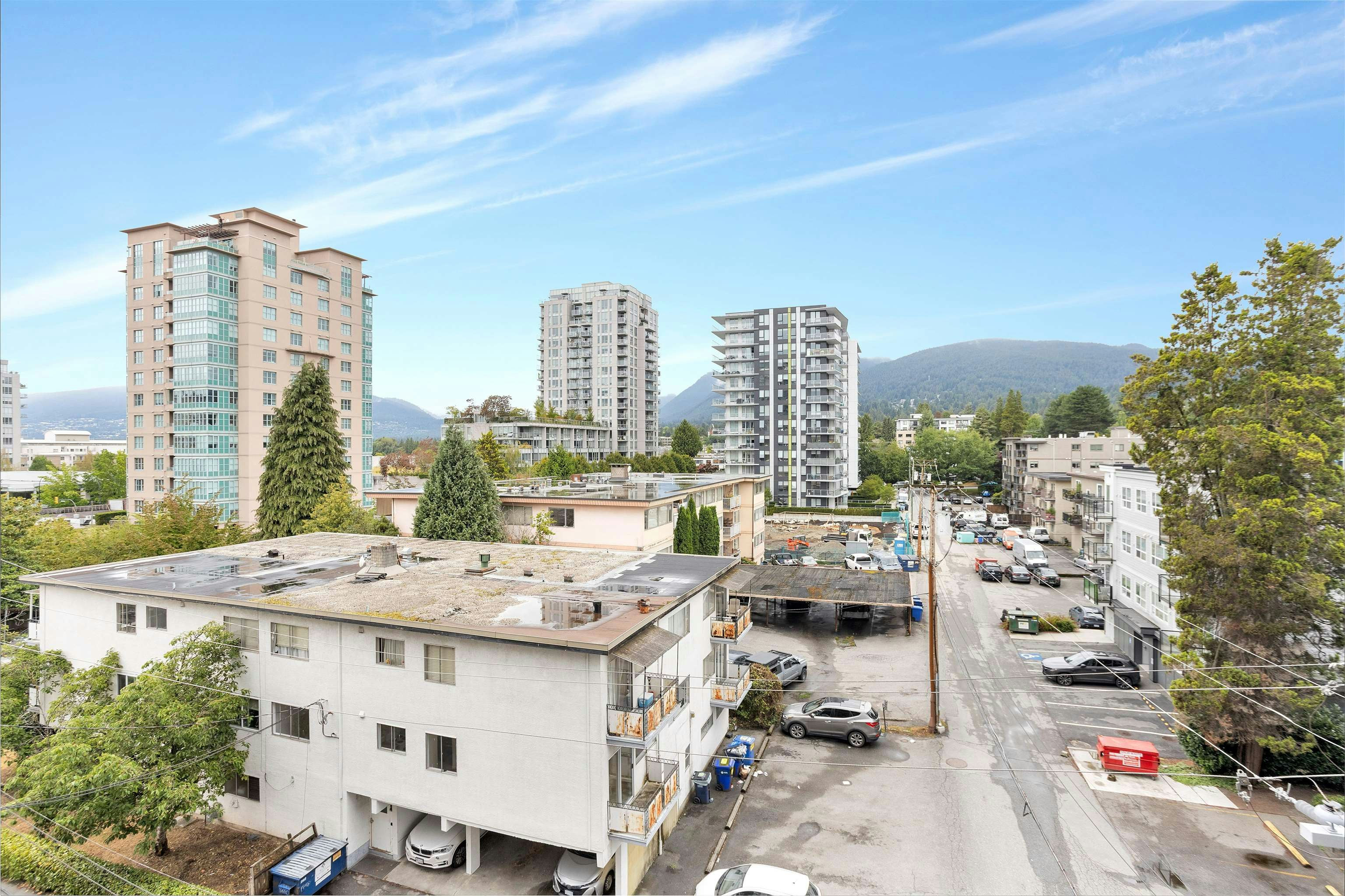 303-150 E 15th Street, North Vancouver, BC, V7L 4N9