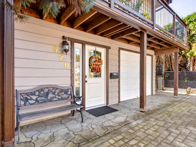 920 Raymond Avenue - 3