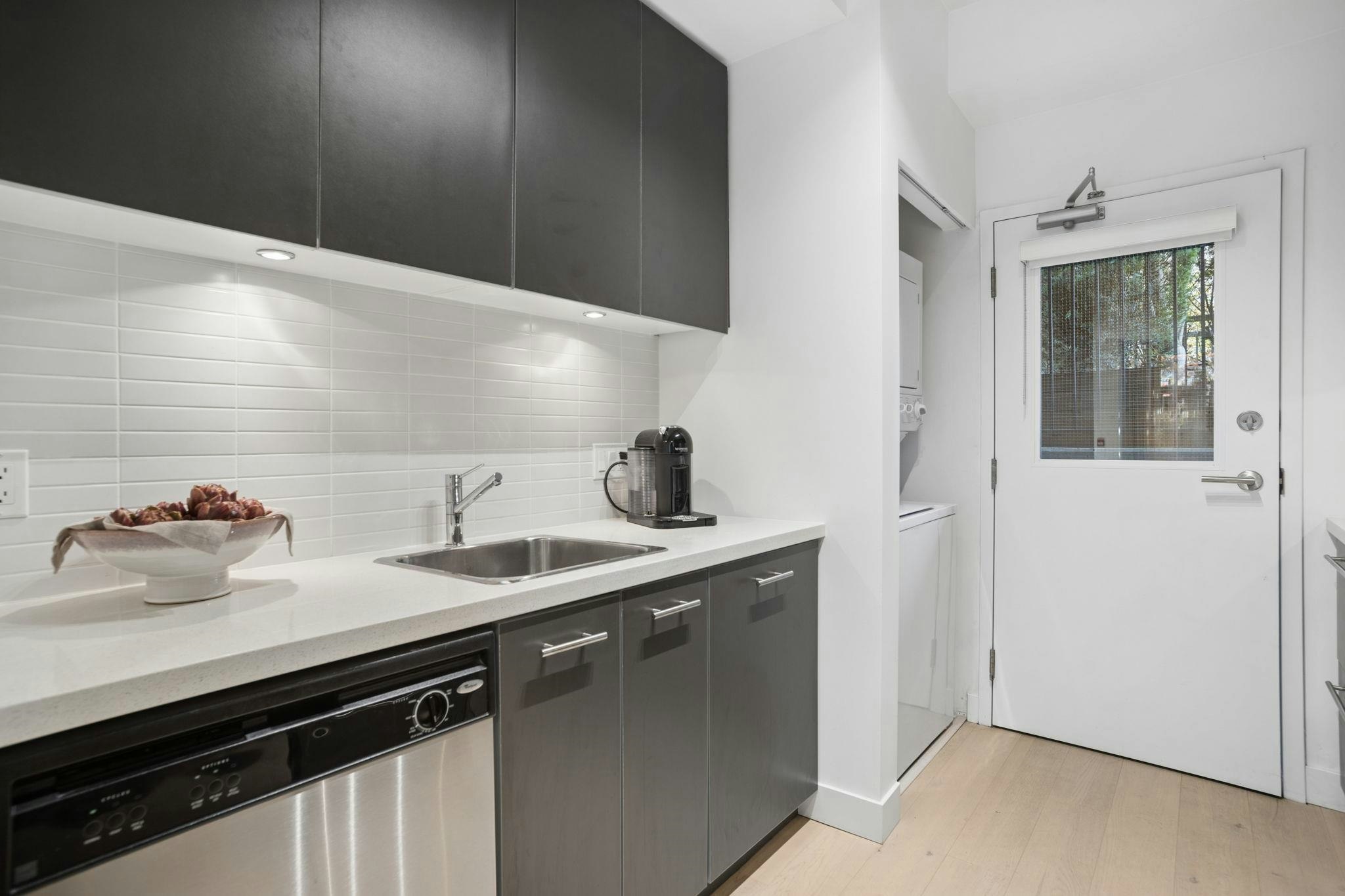 2818 Watson Street, Vancouver, BC, V5T 3H3 - 11