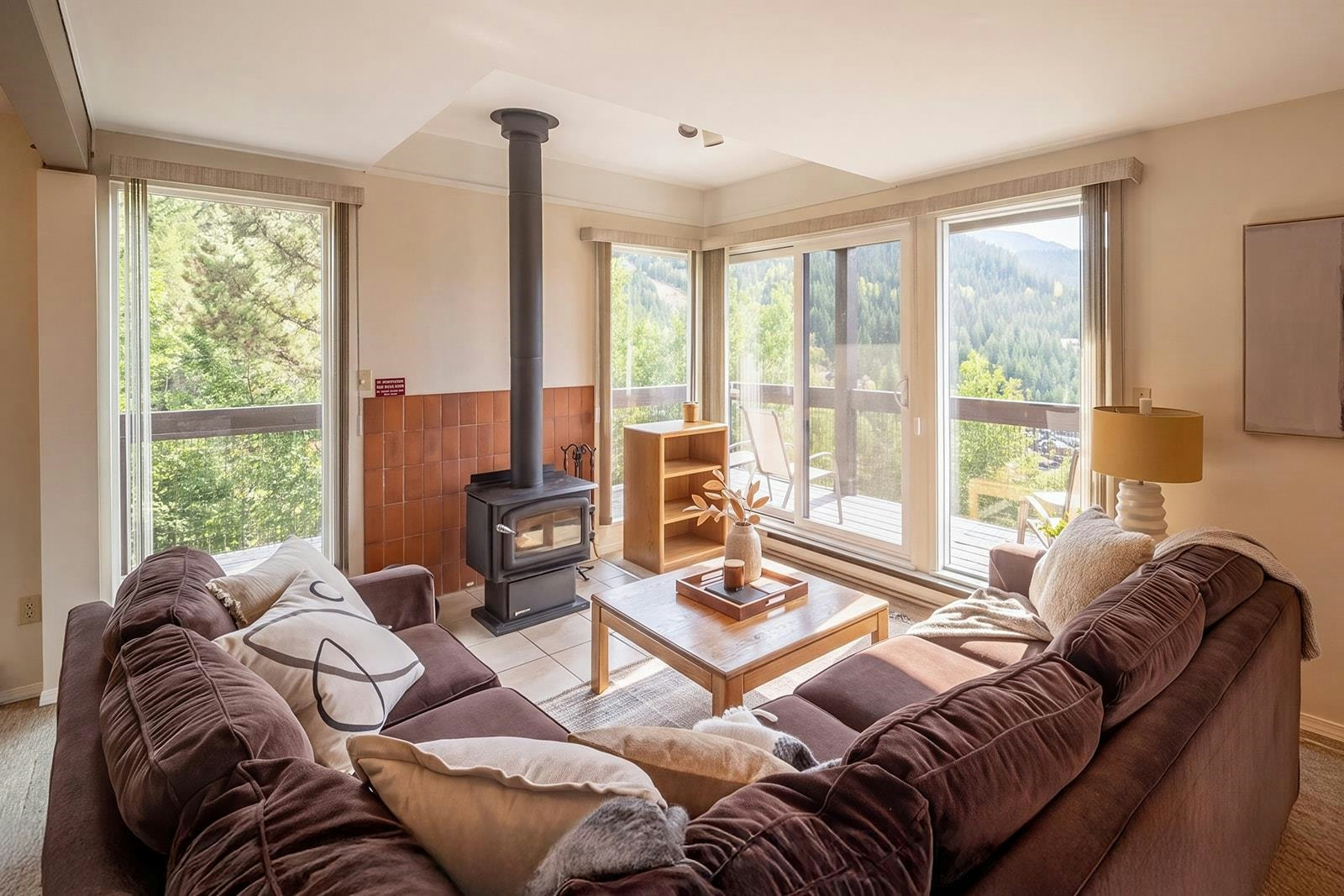 59-2400 Cavendish Way - 3