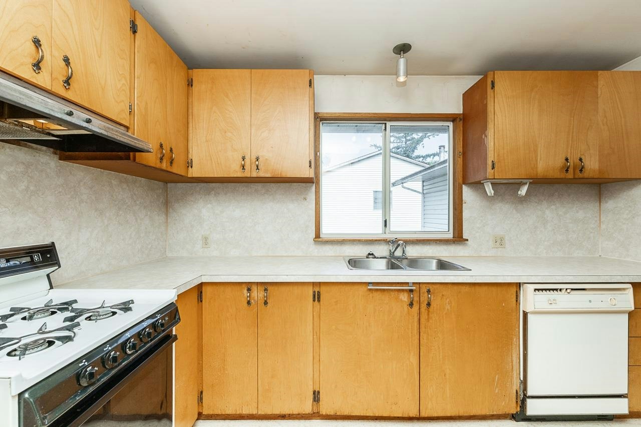 11525 125a Street, Surrey, BC, V3V 5A6 - 10