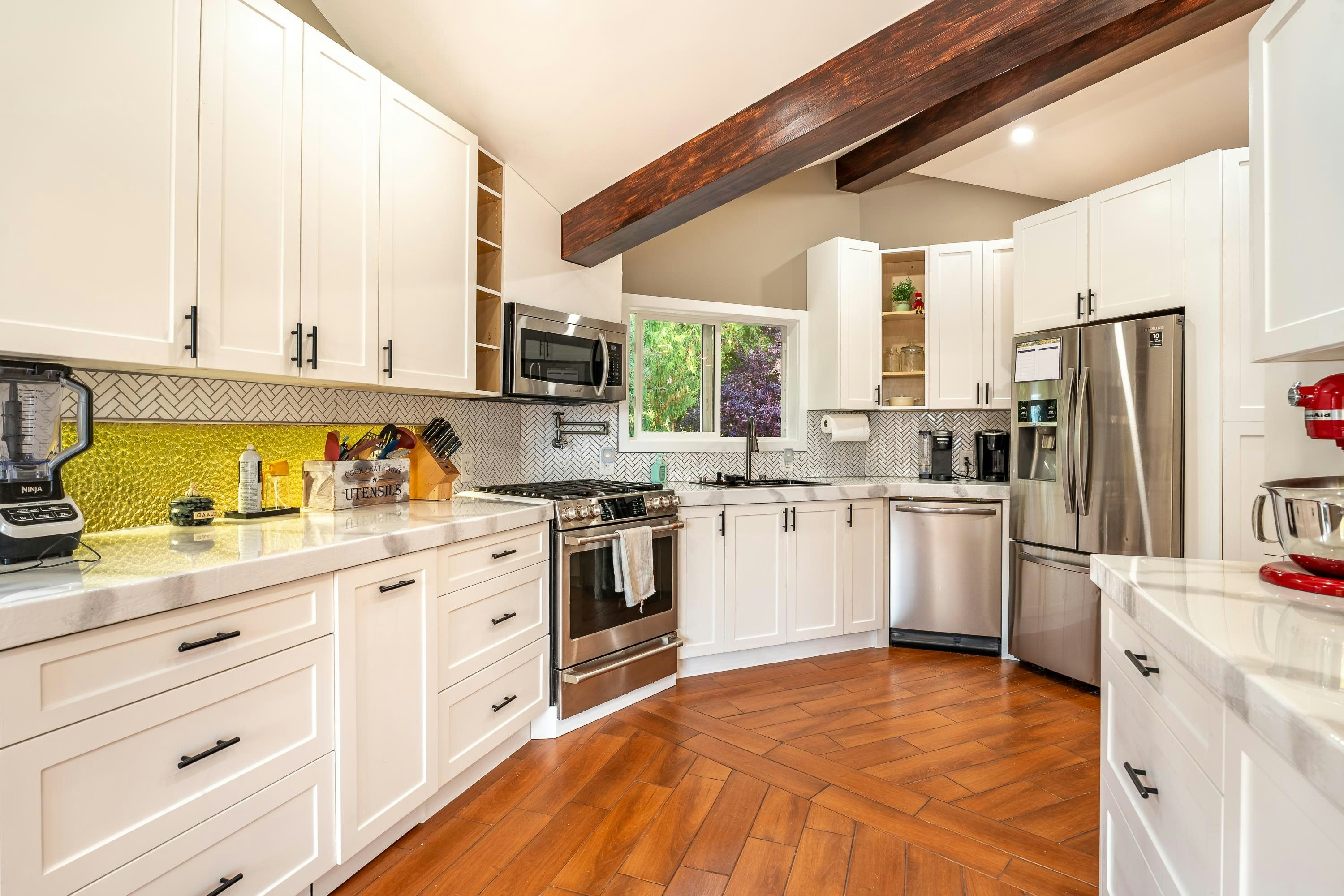 8042 Dogwood Drive, Halfmoon Bay, BC, V7Z 1A7