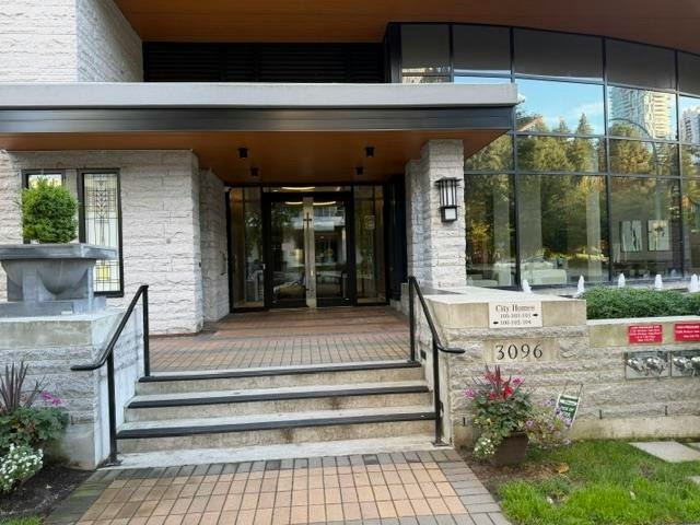 1505-3096 Windsor Gate, Coquitlam, BC, V3B 0P4
