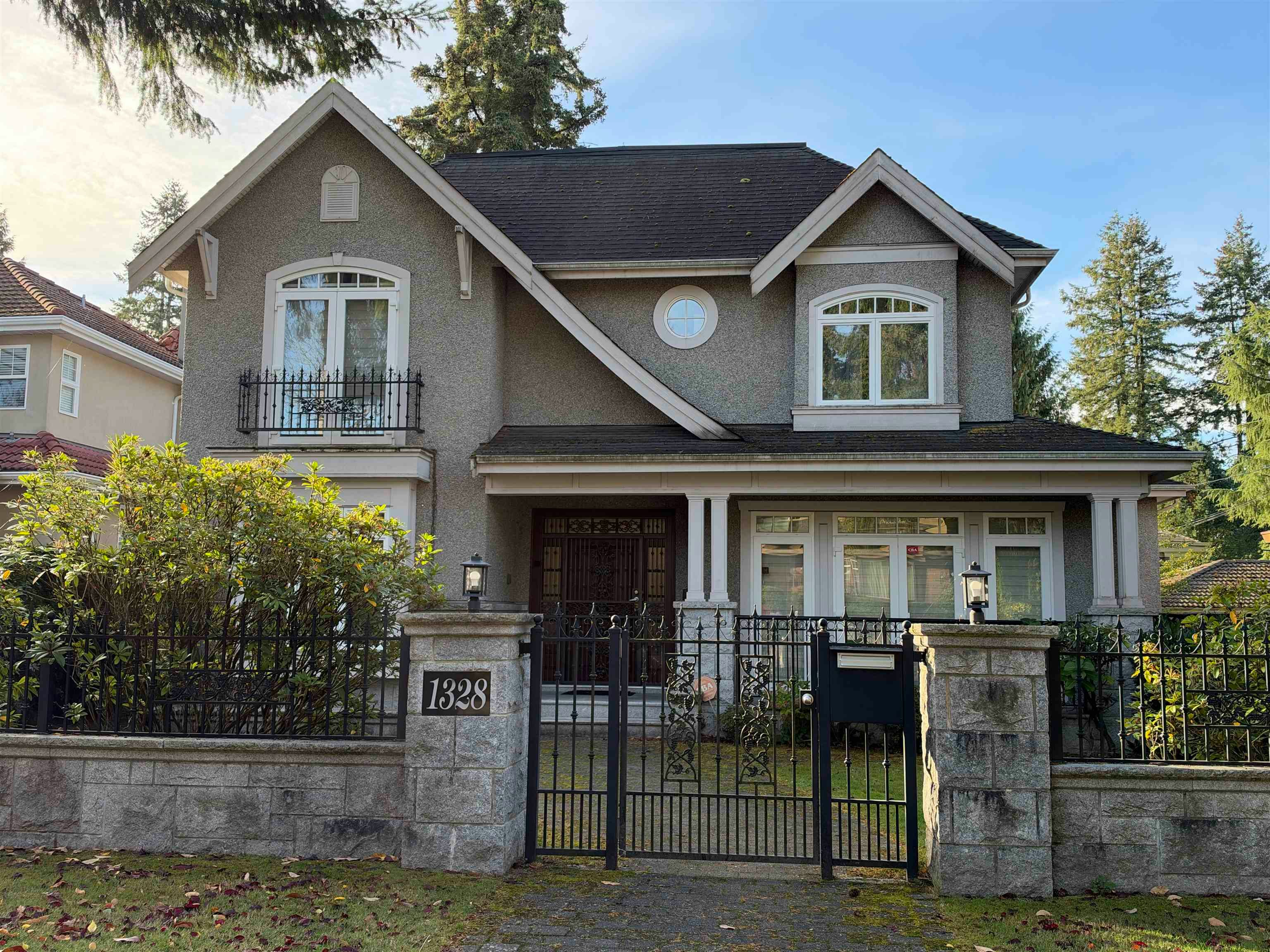 1328 Dogwood Avenue, Vancouver, BC, V6P 1J8
