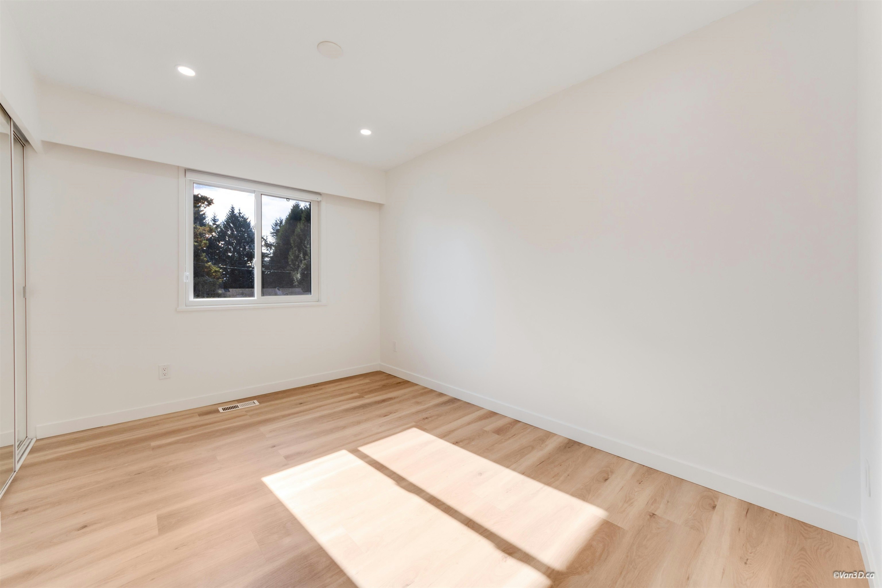 1418 Columbia Avenue, Port Coquitlam, BC, V3C 1C3 - 17
