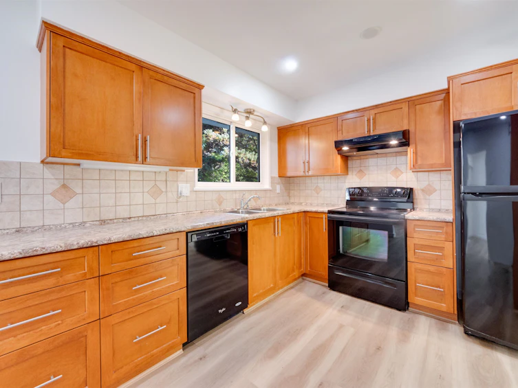 1418 Columbia Avenue, Port Coquitlam, BC, V3C 1C3 - 11