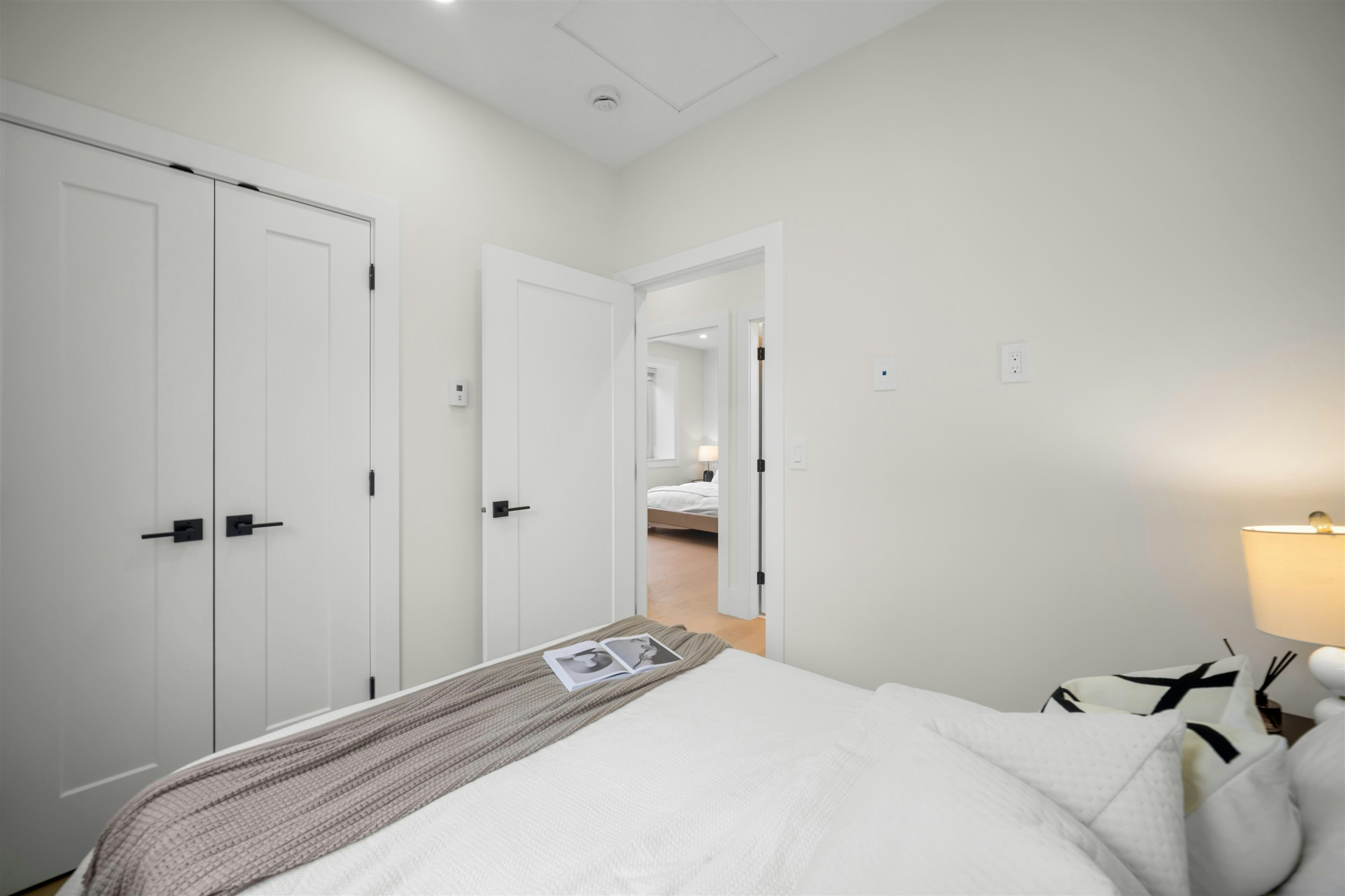 1554 W 66th Avenue, Vancouver, BC, V6P 2R9 - 14