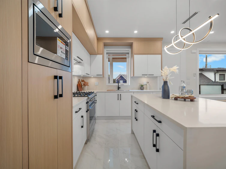 1554 W 66th Avenue, Vancouver, BC, V6P 2R9 - 5