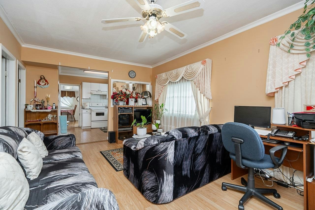 4712 Victoria Drive, Vancouver, BC, V5N 4P1