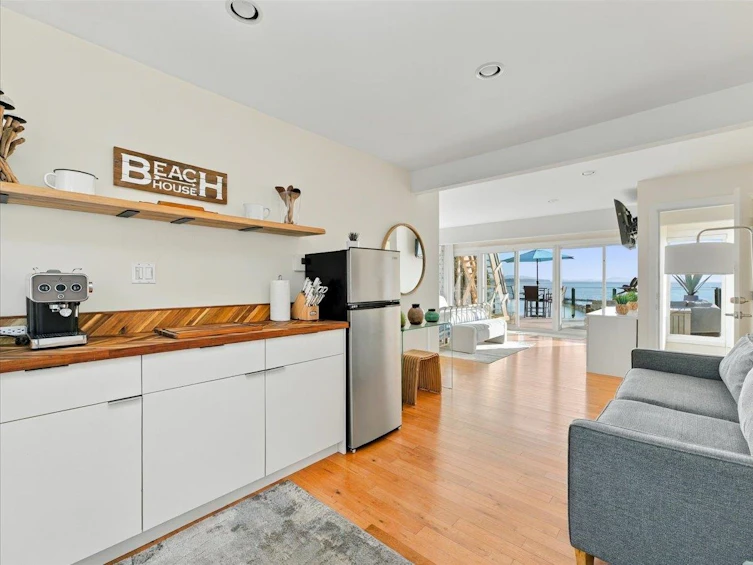 15068 Victoria Avenue, Surrey, BC, V4B 1G3 - 8