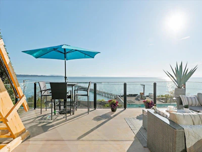 15068 Victoria Avenue - 4