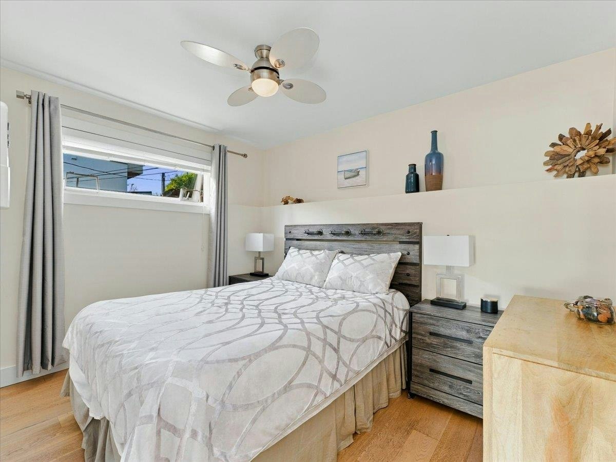 15068 Victoria Avenue, Surrey, BC, V4B 1G3 - 25