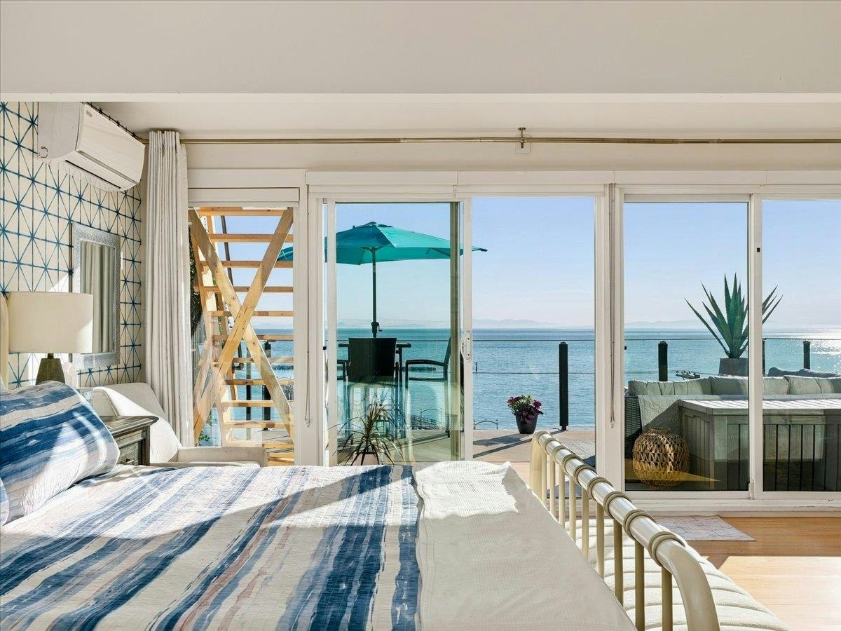 15068 Victoria Avenue - 5