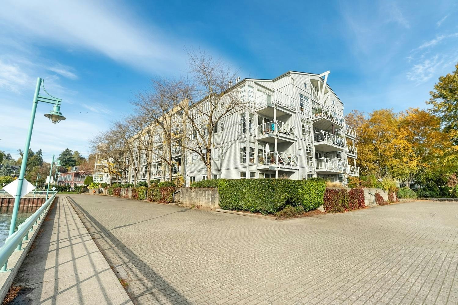 302-2020 E Kent Avenue - 2