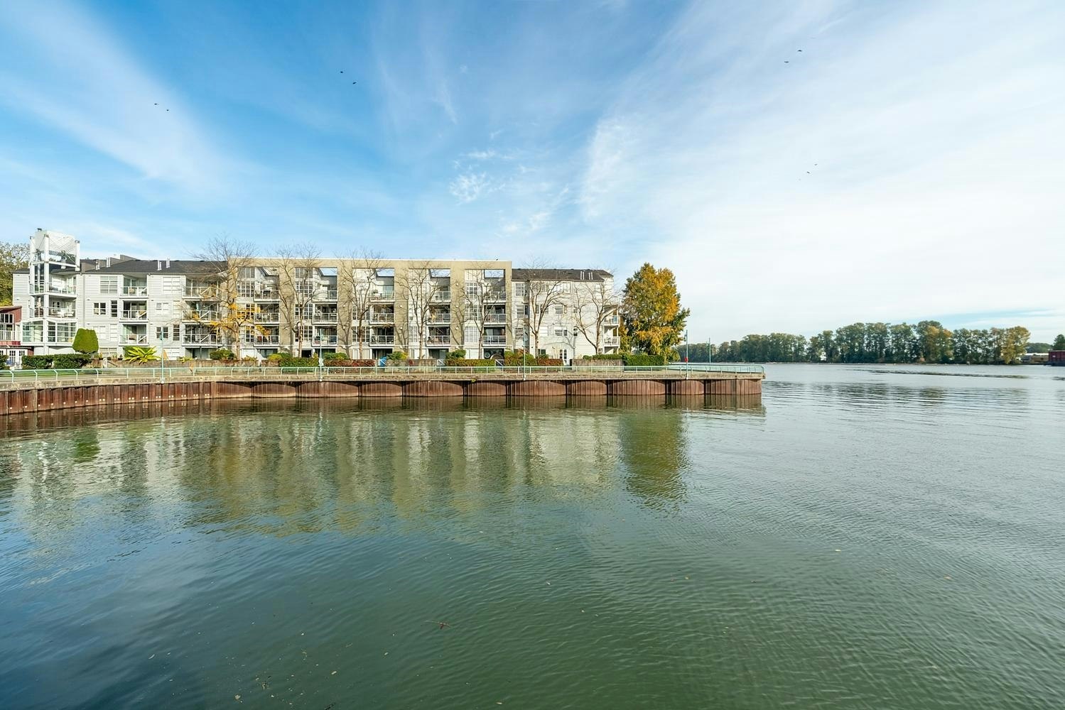 302-2020 E Kent Avenue, Vancouver, BC, V5P 4X5