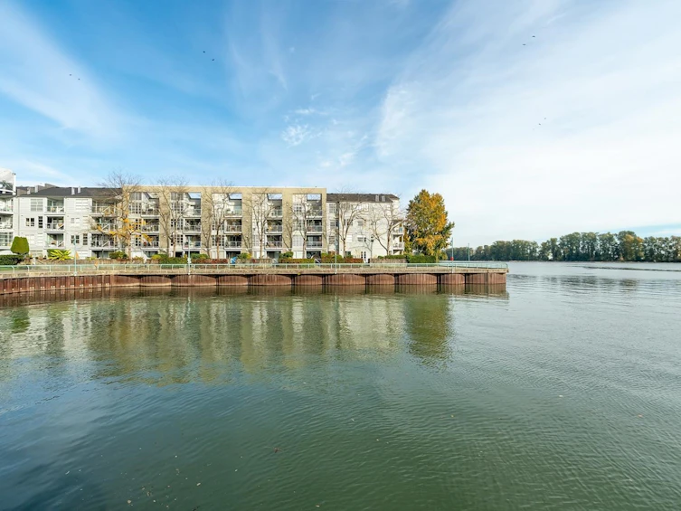 302-2020 E Kent Avenue, Vancouver, BC, V5P 4X5