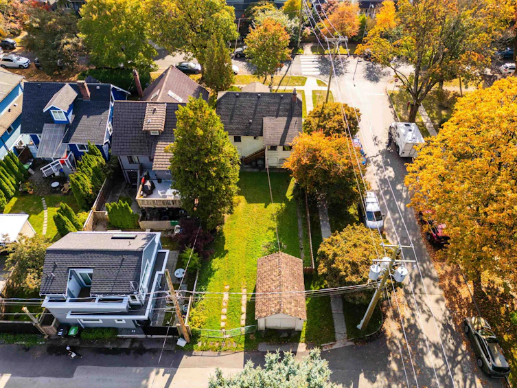 111 E 18th Avenue, Vancouver, BC, V5E 1E4