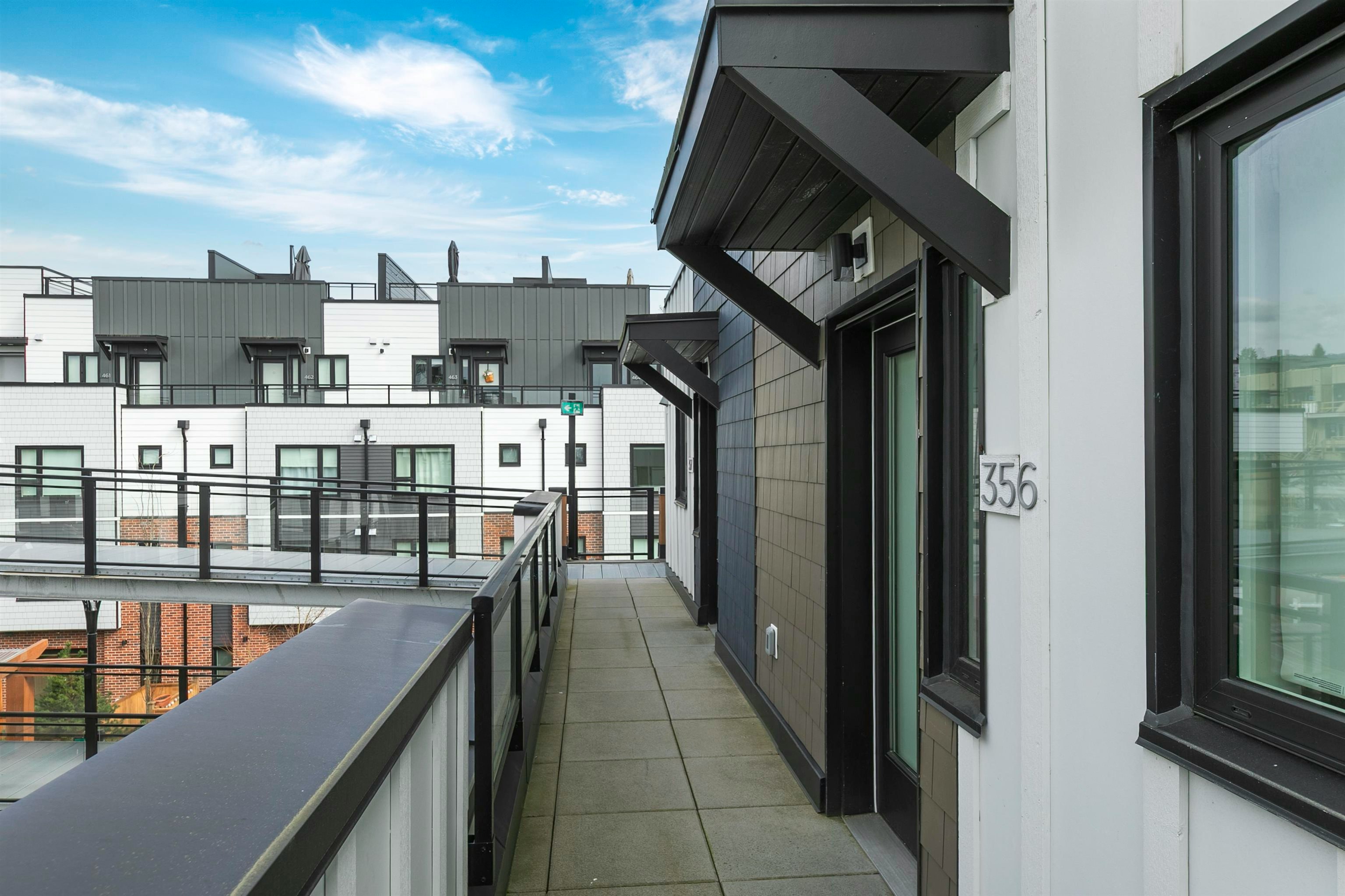 356-555 2nd E Street, North Vancouver, BC, V7L 1E1 2