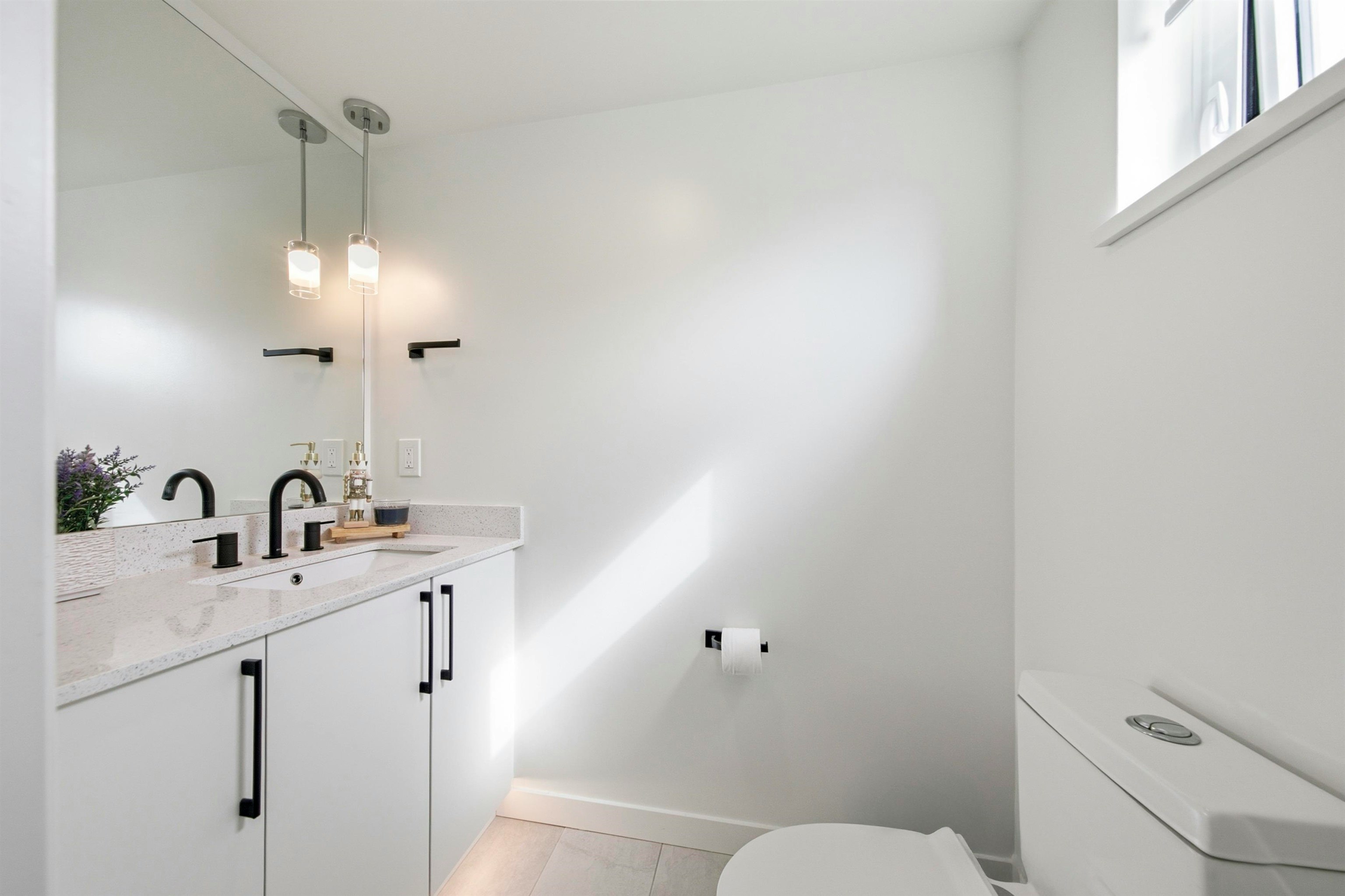 356-555 2nd E Street, North Vancouver, BC, V7L 1E1 - 14