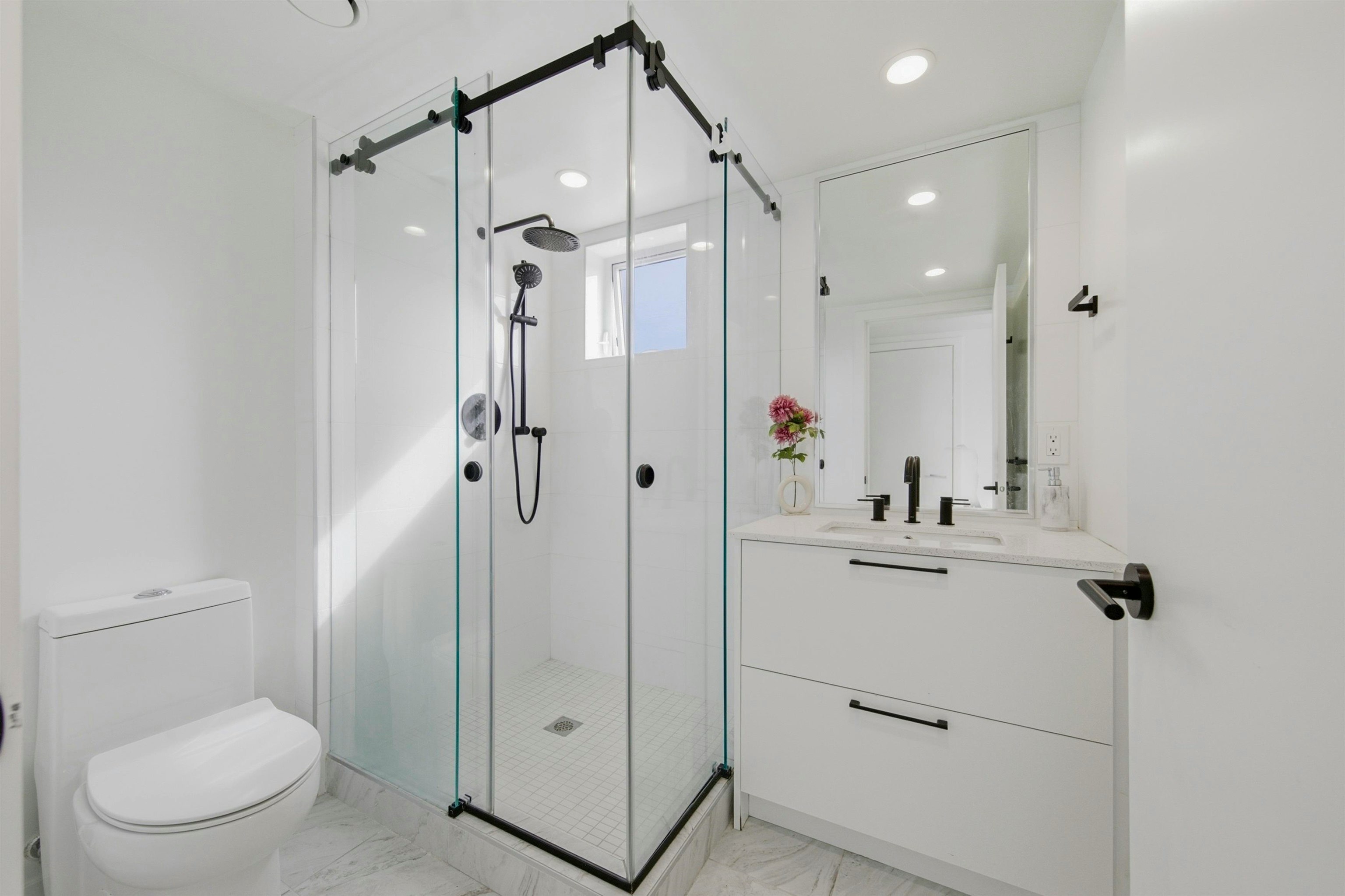 356-555 2nd E Street, North Vancouver, BC, V7L 1E1 - 15