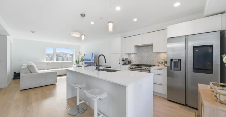 356-555 2nd E Street, North Vancouver, BC, V7L 1E1 - 5