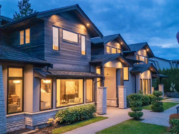2408 Mathers Avenue, West Vancouver, BC, V7V 2H8 - 2