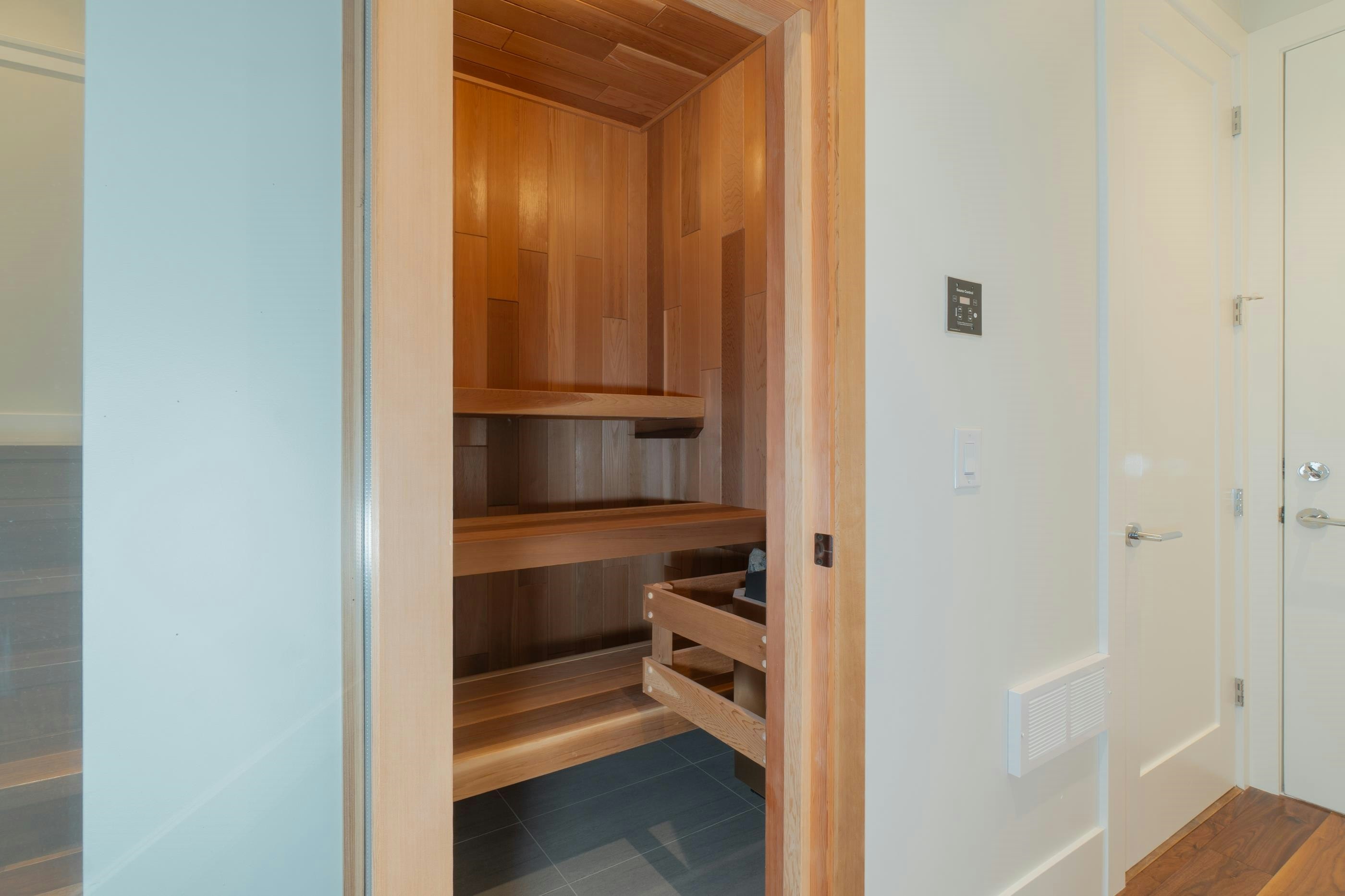 2408 Mathers Avenue, West Vancouver, BC, V7V 2H8 - 26