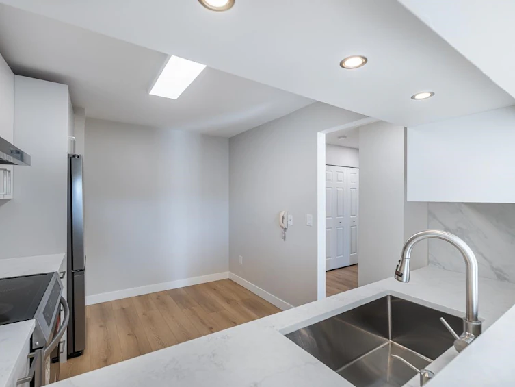 321-7453 Moffatt Road, Richmond, BC, V6Y 3W1 - 3