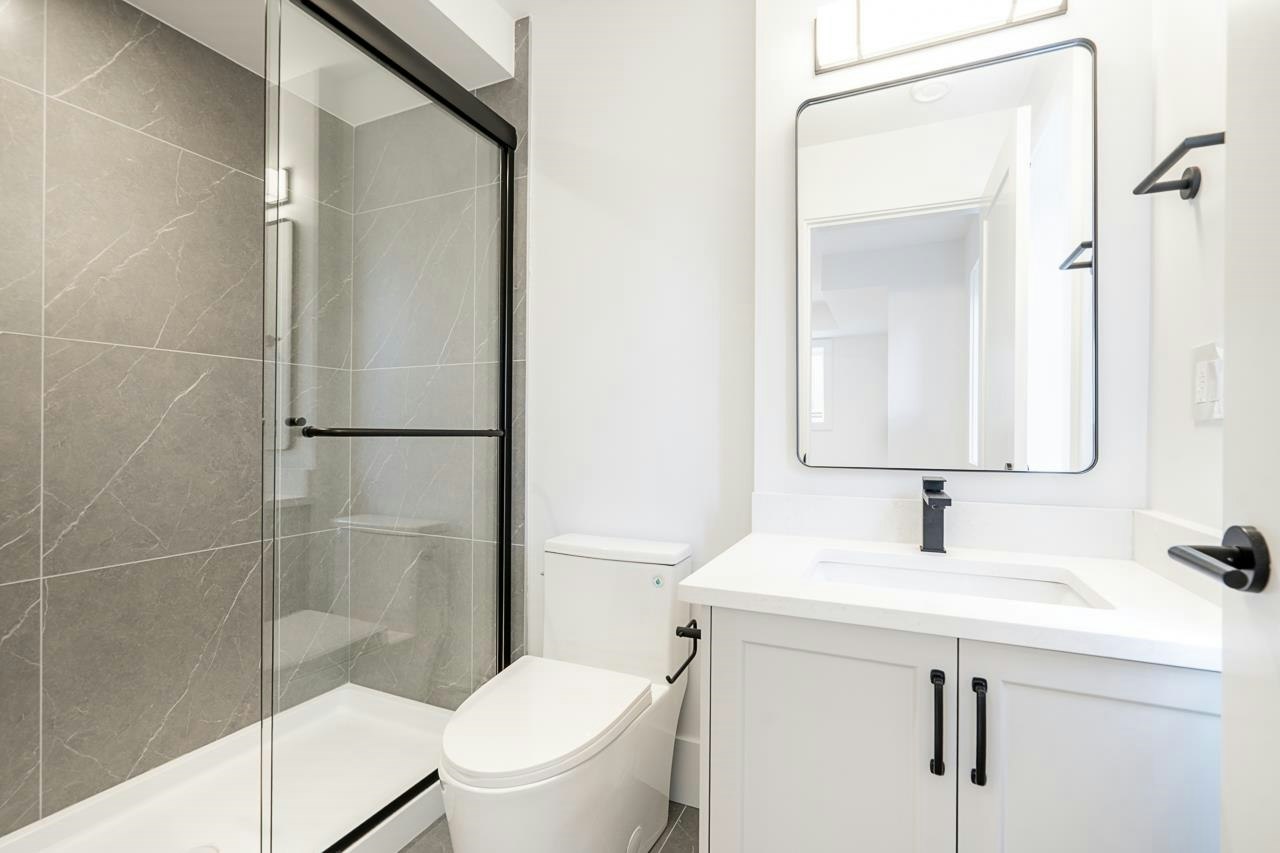 102-13711 16 Avenue, Surrey, BC, V4A 1P7 - 28