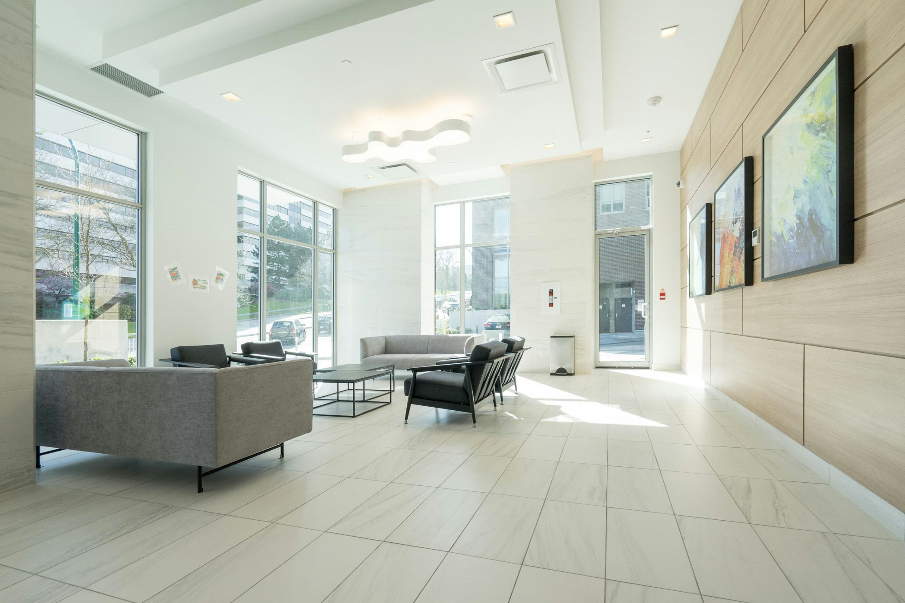1702-5515 Boundary Road - 5