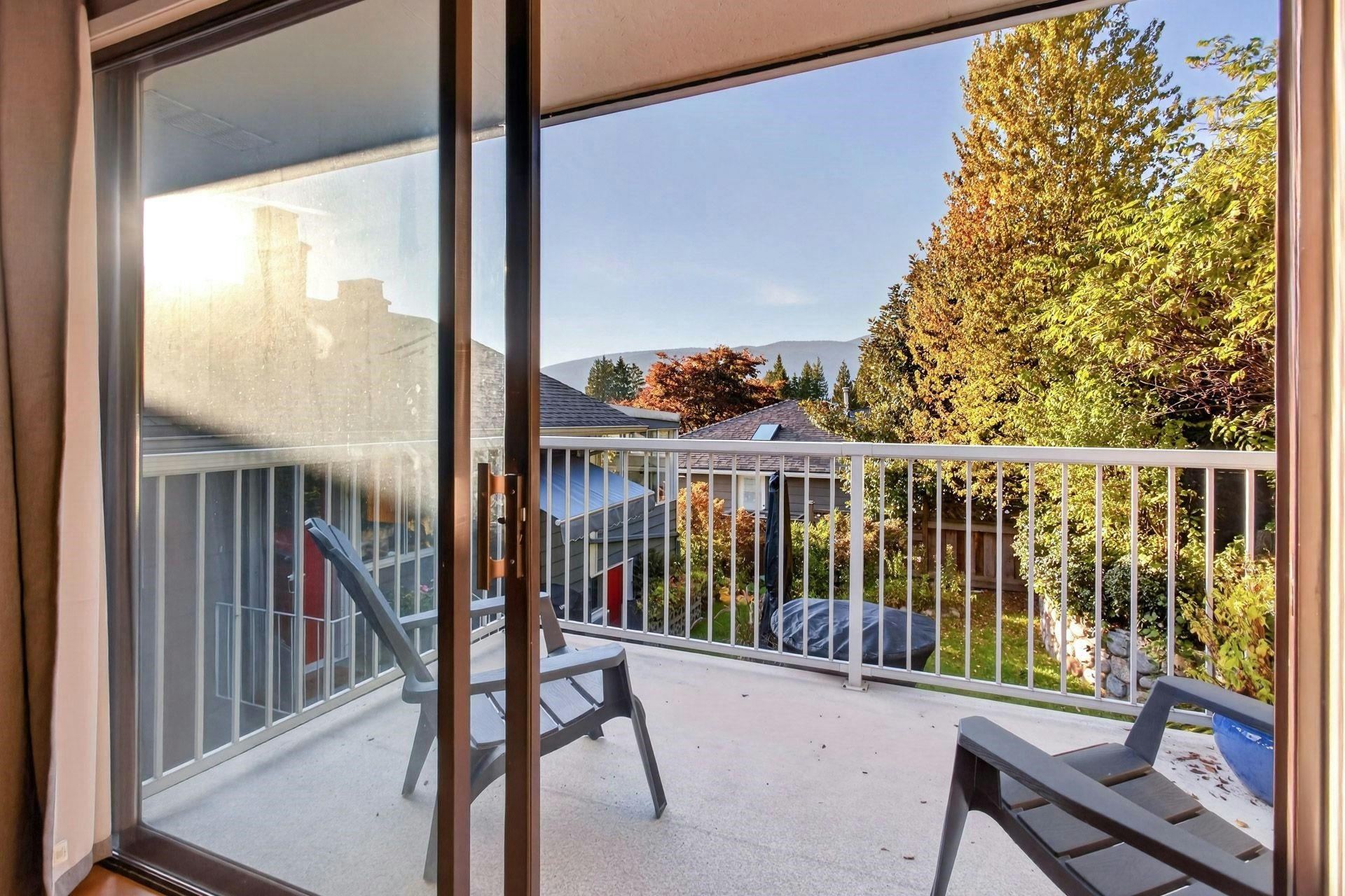 674 Blueridge Avenue, North Vancouver, BC, V7R 2J3 - 13