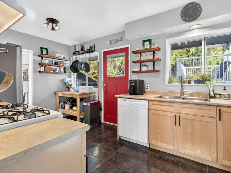 674 Blueridge Avenue, North Vancouver, BC, V7R 2J3 - 9