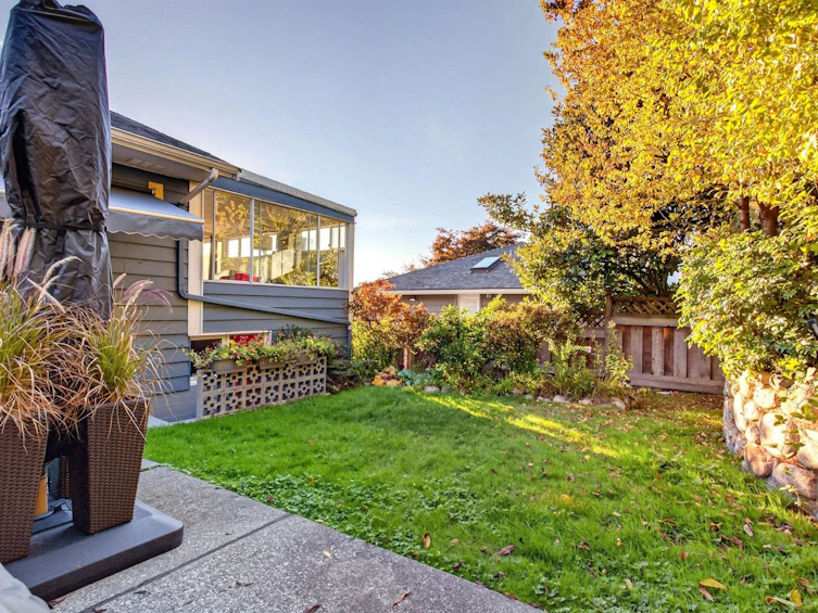674 Blueridge Avenue, North Vancouver, BC, V7R 2J3 - 19
