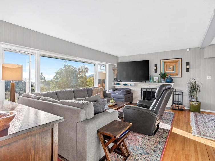 674 Blueridge Avenue, North Vancouver, BC, V7R 2J3 - 4
