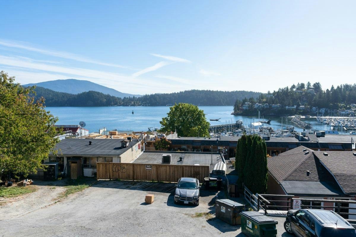 102-524 S Fletcher Road, Gibsons, BC, V0N 1V0 - 5