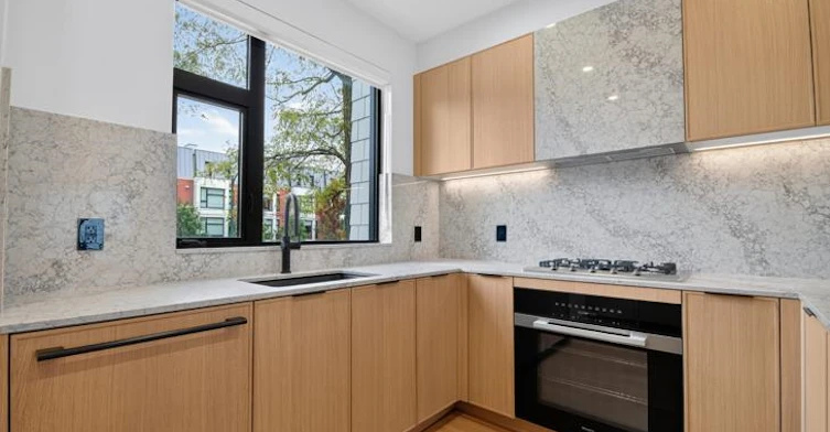 185-5433 Oak Street, Vancouver, BC, V6M 0G4 - 10