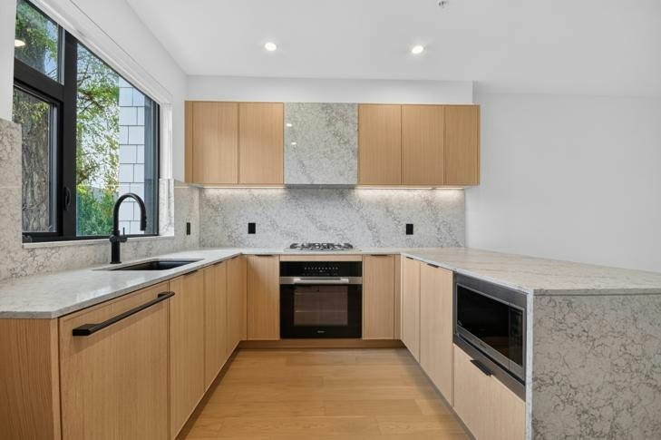185-5433 Oak Street, Vancouver, BC, V6M 0G4 - 9
