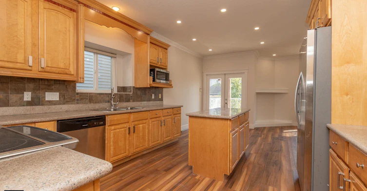 19130 69a Avenue, Surrey, BC, V4N 0A5 - 6