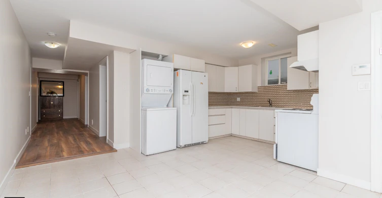 19130 69a Avenue, Surrey, BC, V4N 0A5 - 13