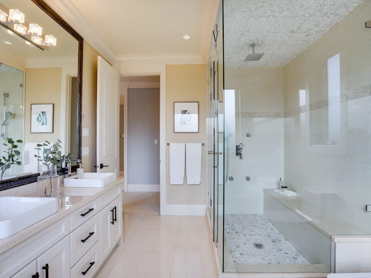 3760 W 17th Avenue, Vancouver, BC, V6S 1A2 - 18